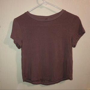 H&M sort sleeve shirt. purple/umber color. size 4
